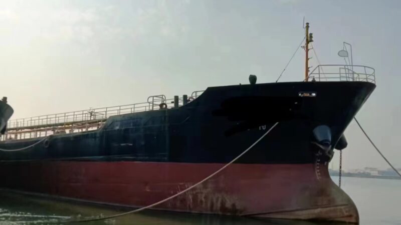 6-ccs-4520t oil tanker1 4520T Oil Tanker Built in 2004