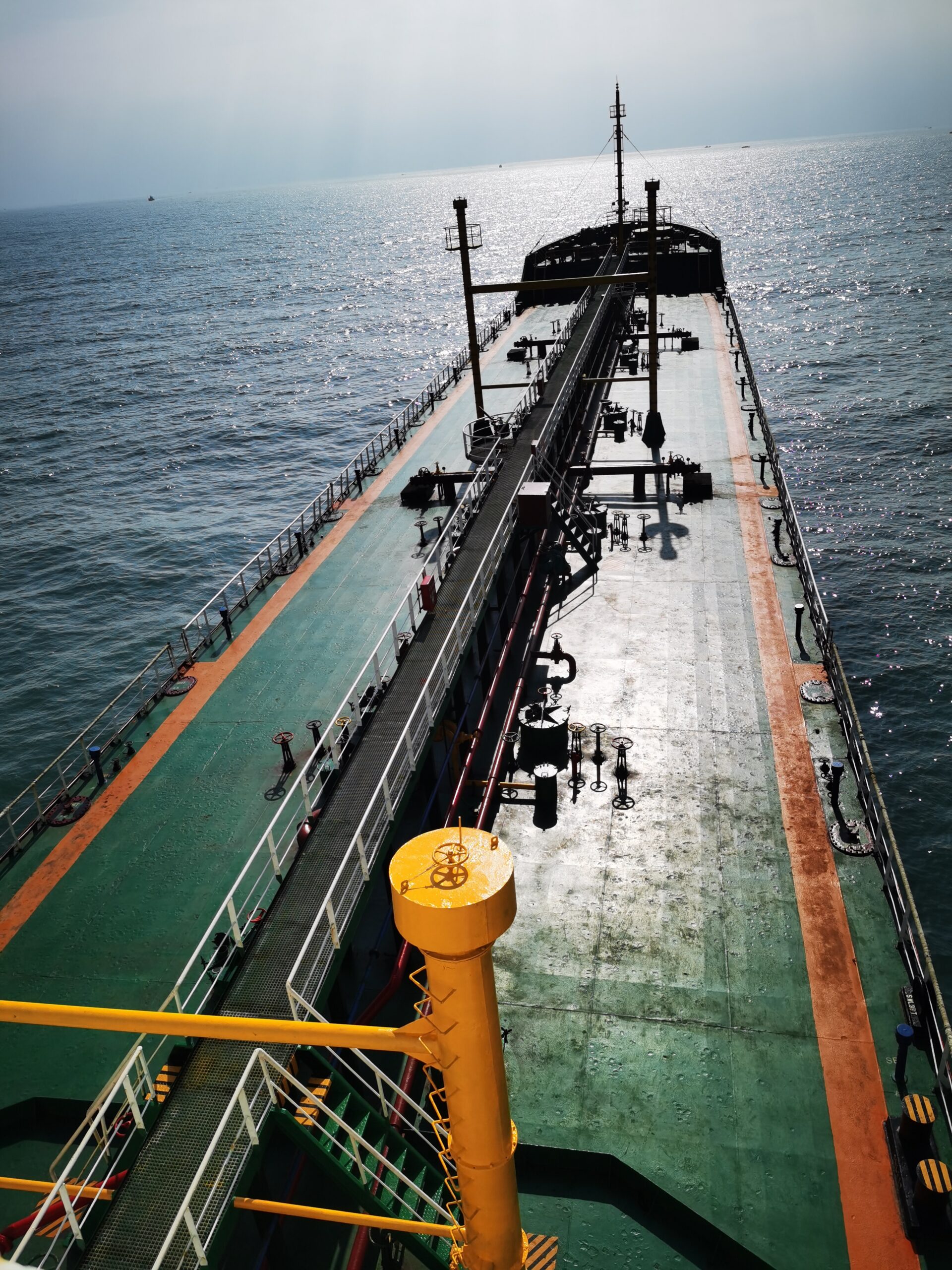 7800T Oil Tanker Built in 2007 - Image 2